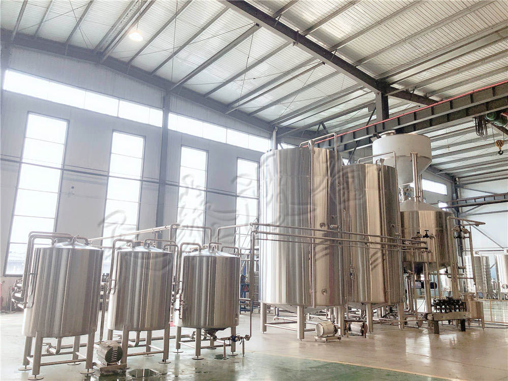 釀酒設(shè)備廠(chǎng)分享內(nèi)加熱式煮沸鍋