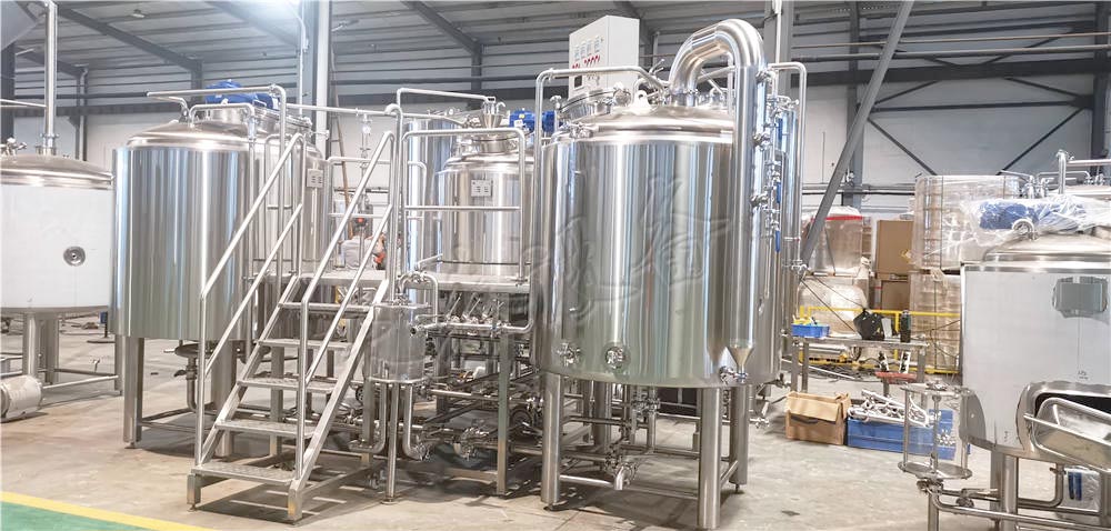 精釀啤酒設備廠分型關于麥芽運輸?shù)哪切┦?> </a>
    </dt> 
    <dd> 
     <h4><a href=